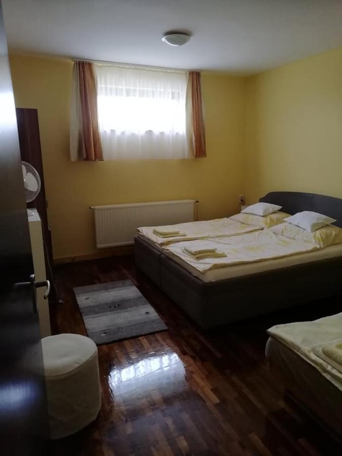 Sunfish Apartament *